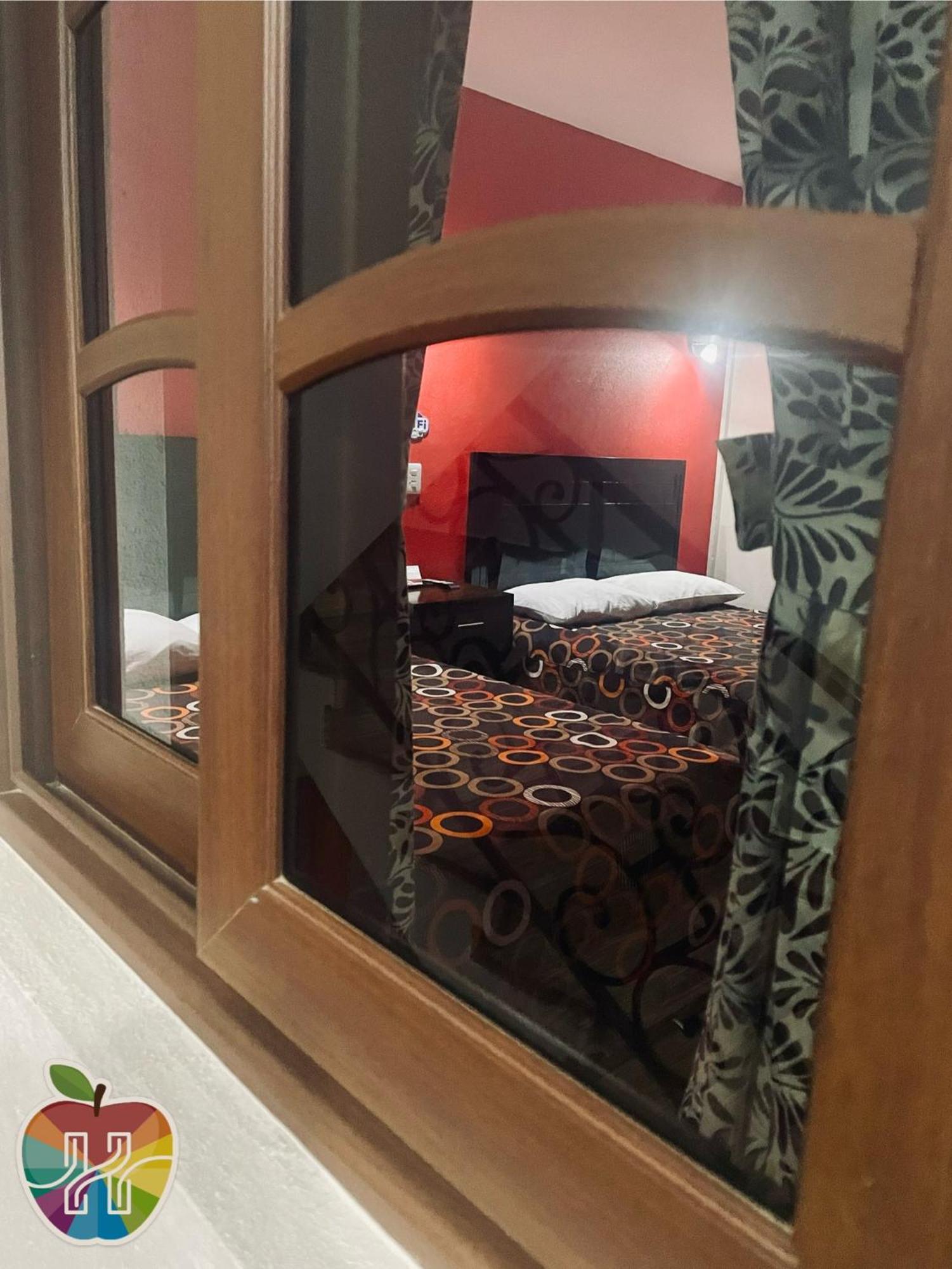 Hotel La Gran Manzana 2*